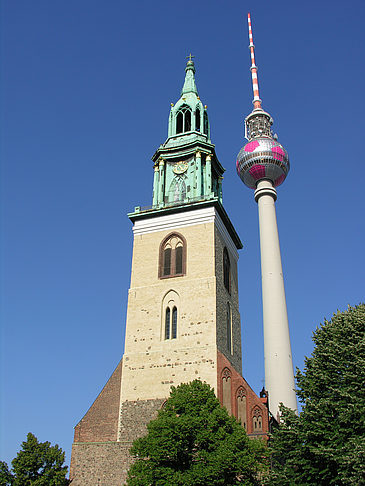 Fernsehturm und Marienkirche Foto 