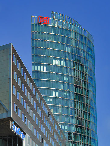 Hochhaus der Deutschen Bahn Foto 
