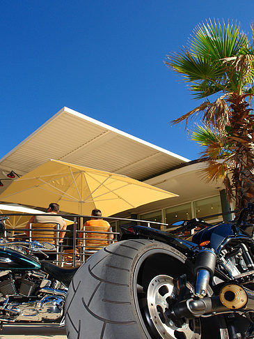 Harley Davidson am Alster Pavillion