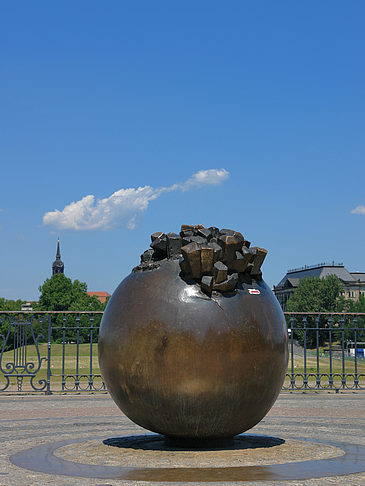 Foto Kugelskulptur