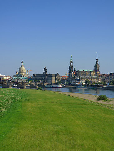 Foto Canalettoblick mit Wiese