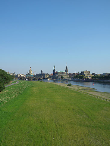Canalettoblick mit Wiese Foto 