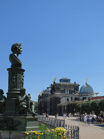 Ernst-Rietschel-Denkmal