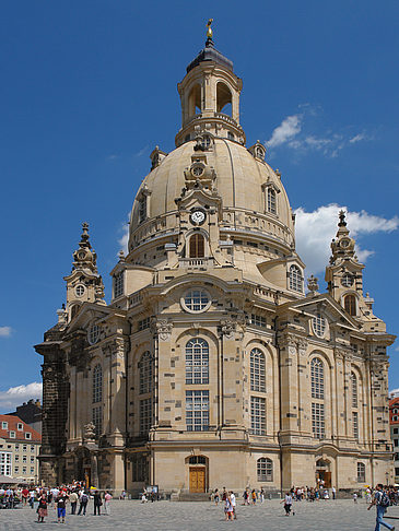 Frauenkirche und Neumarkt Foto 
