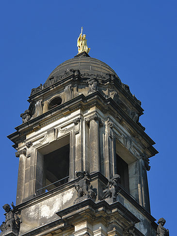 Dach des Gerichts