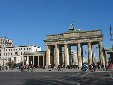 Fotos Platz des 18. März