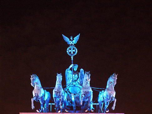 Quadriga bei Nacht Fotos