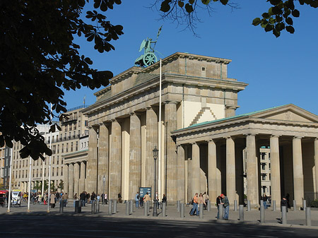 Tor von der Straße Foto 