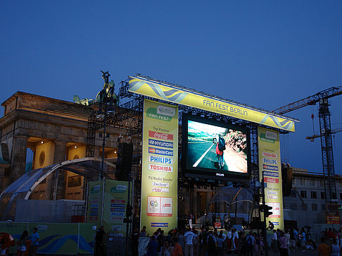 Fotos Fanfest bei Nacht