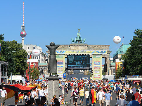Fanmeile am Brandenburger Tor Foto 