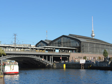 Foto Bahnhof - Berlin