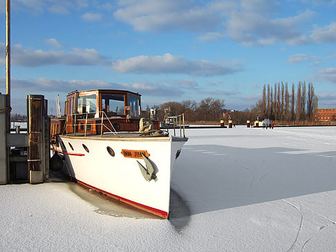 Schiff im Eis Foto 