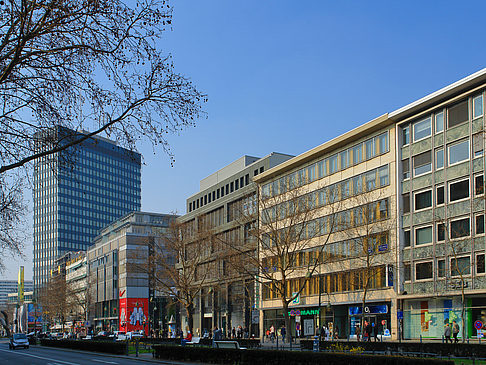 Nike Town und Europa Center Fotos