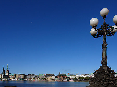 Laterne und Binnenalster Fotos