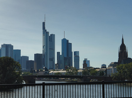 Foto Commerzbank mit Maintower - Frankfurt am Main