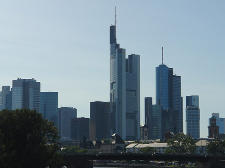 Commerzbank mit Maintower Fotos