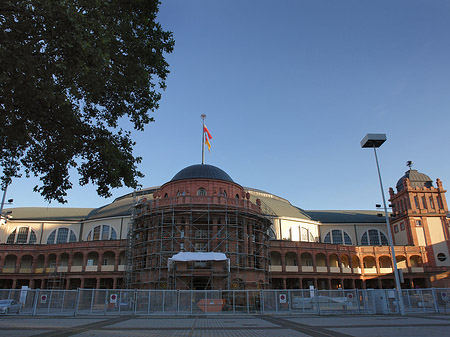 Festhalle auf Messeplatz Fotos