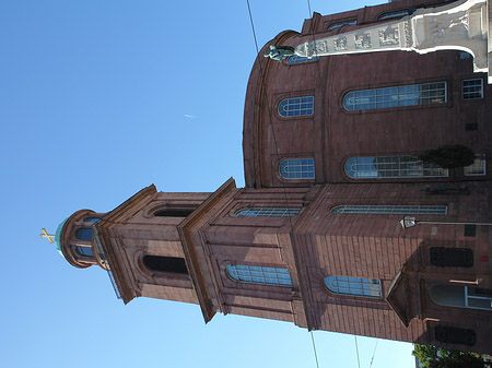 Paulskirche mit Statue Foto 