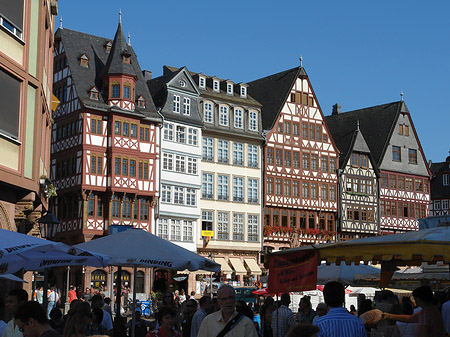 Schirmen auf dem Römer Fotos