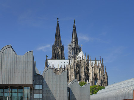 Foto Dächer vor dem Kölner Dom - Köln