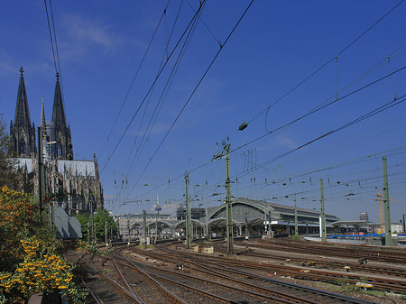 Foto Hauptbahnhof neben dem Kölner Dom - Köln