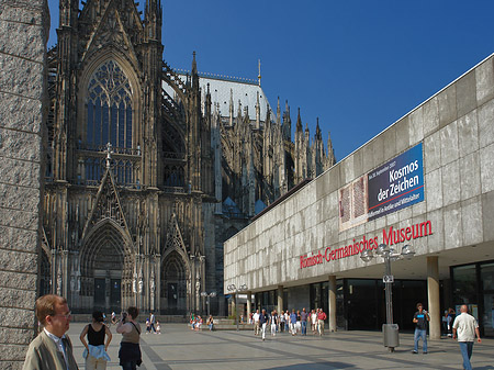 Fotos Römisch-Germanisches Museum neben dem Kölner Dom | Köln