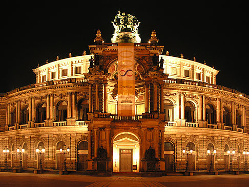 Foto Semperoper bei Nacht - Dresden