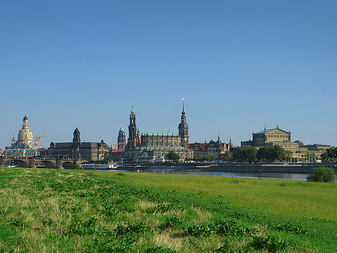 Fotos Canalettoblick mit Wiese