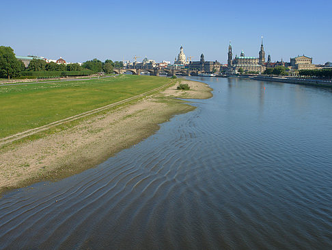 Canalettoblick mit Wiese