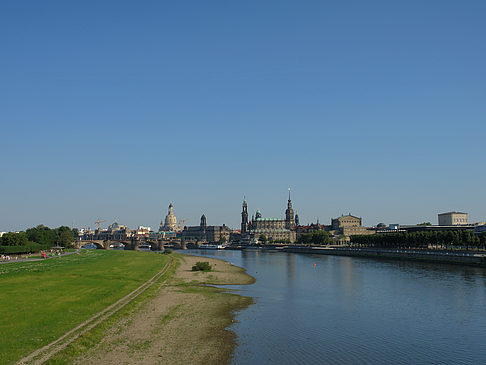 Foto Canalettoblick mit Wiese