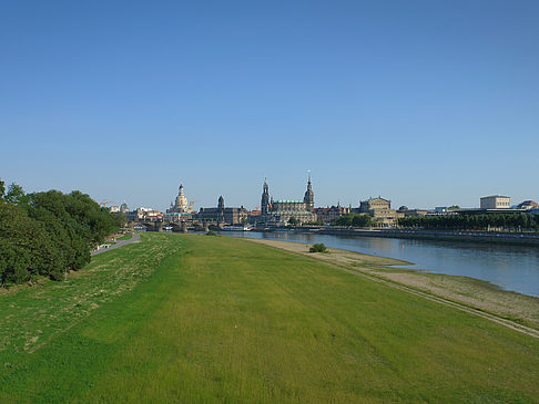 Fotos Canalettoblick mit Wiese
