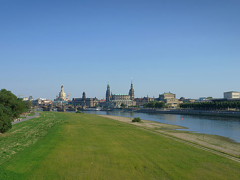 Fotos Canalettoblick mit Wiese
