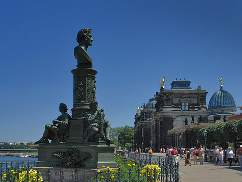 Fotos Ernst-Rietschel-Denkmal
