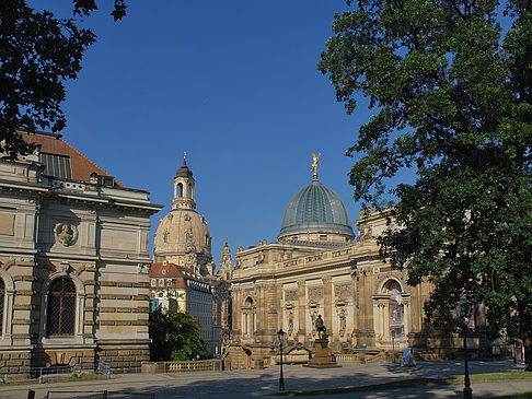 Frauenkirche und Kunstakademie Fotos