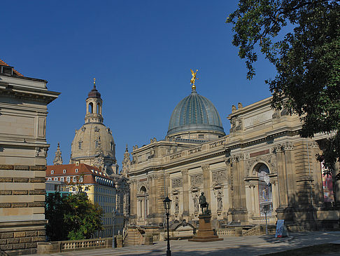 Frauenkirche und Kunstakademie Fotos