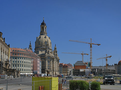 Frauenkirche mit Baustelle