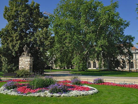 Garten vor Frauenkirche