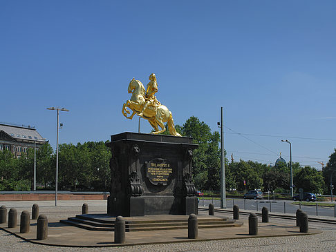 Goldener Reiter Foto 