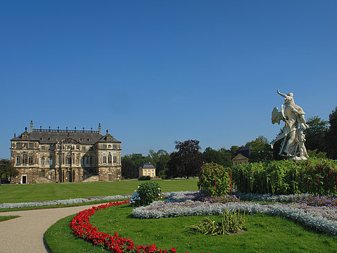 Foto Statue vor dem Palais - Dresden