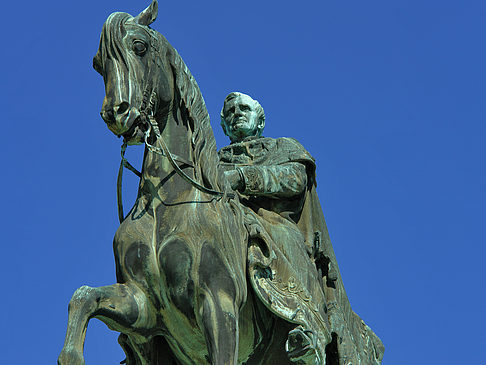 Foto König-Johann-Statue