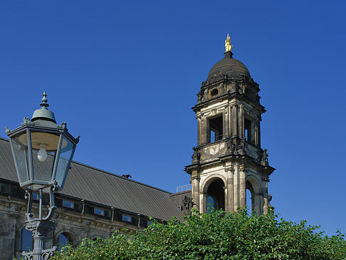 Fotos Dach des Gerichts