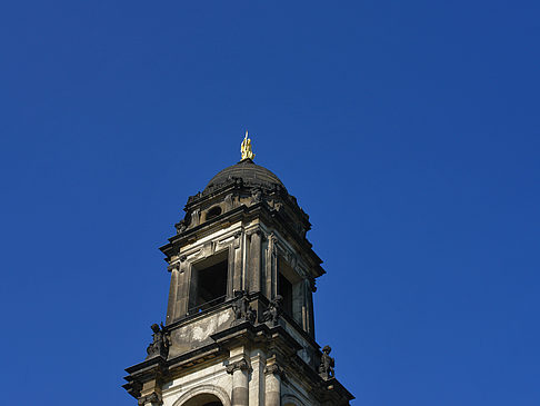 Dach des Gerichts Foto 