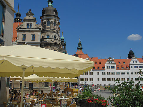 Foto Cafe vor dem Schloss