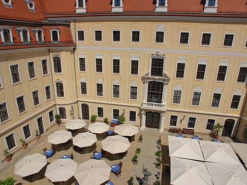 Innenhof des Taschenbergpalais Fotos