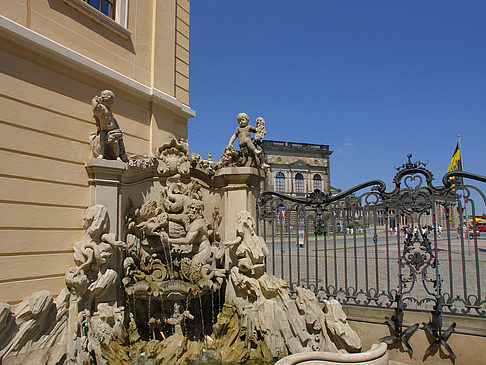 Foto Taschenbergpalais